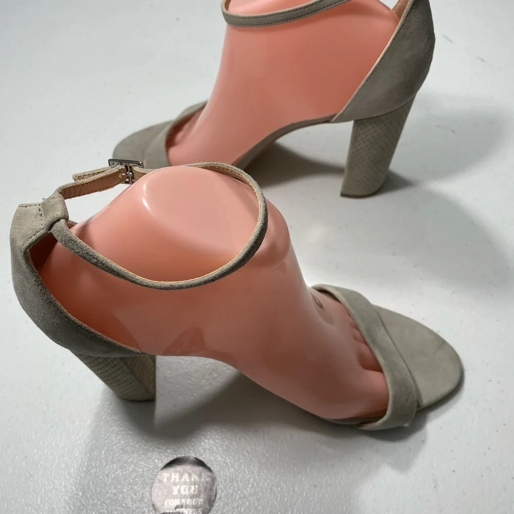 Vince Camuto Gray Ankle Strap Heels 9.5M SB- K